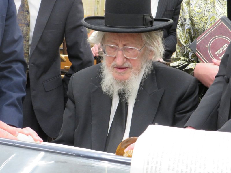 באדיבות המצלם