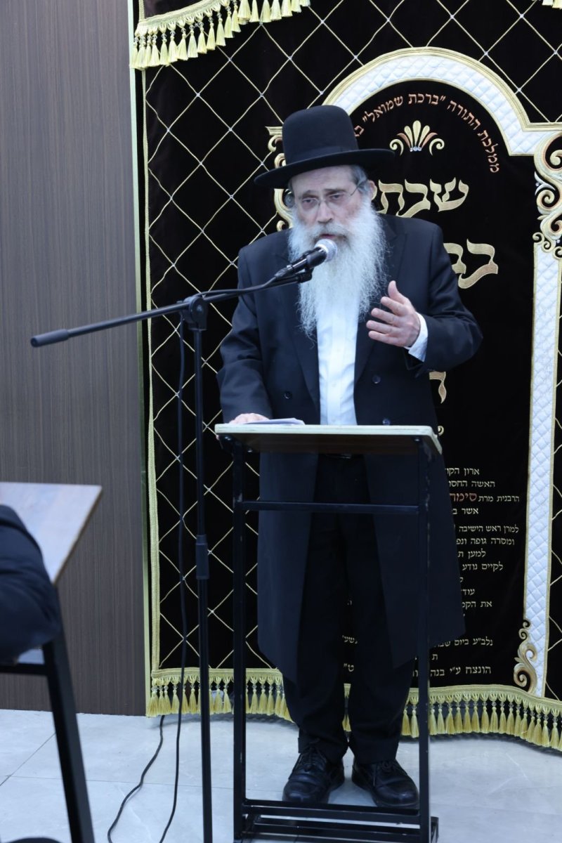 בצליל ובזמר הפקות