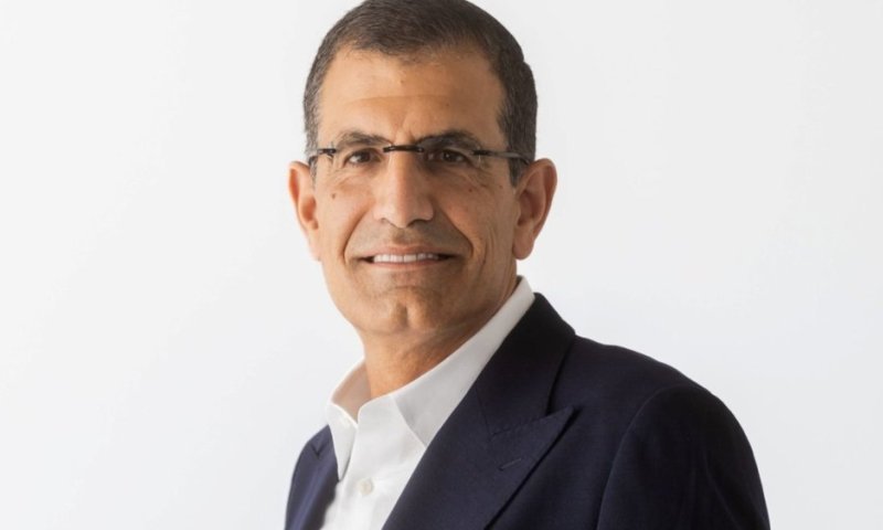  עמרם אדר משיק את "מברוק"
