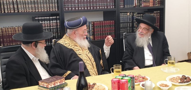 באדיבות המצלם