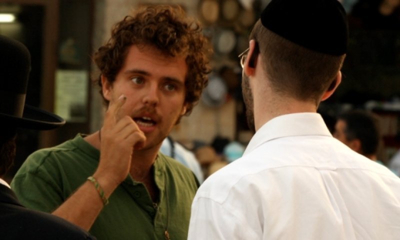 "לא באמת שונאים": מה עומד מאחורי שנאת החרדים?