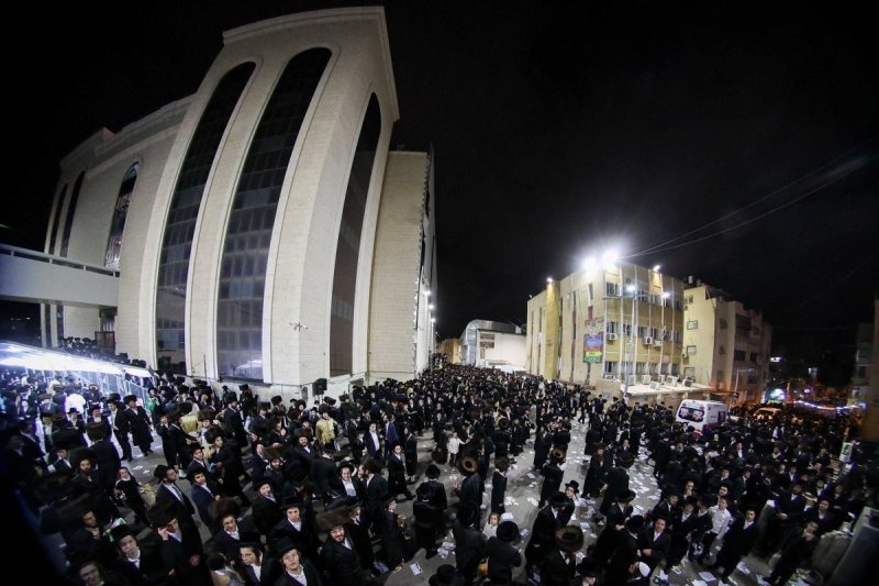 משה גולדשטיין, א. איזנבאך וארי קופרשטוק.