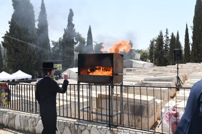 אנשיל בעק וא.מ.ש