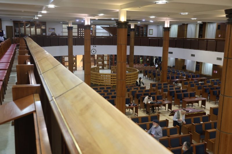  מרדכי לובעצקי