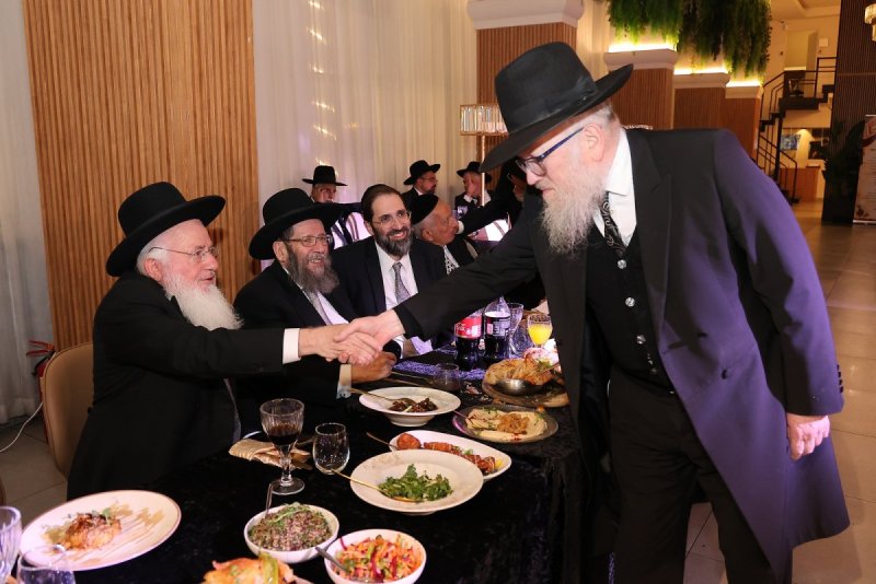 באדיבות המצלם