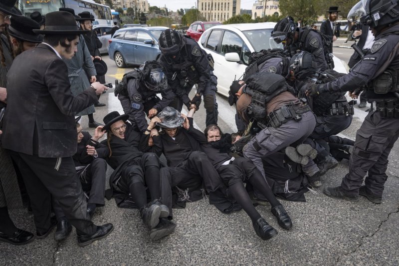 חיים גולדברג, פלאש 90