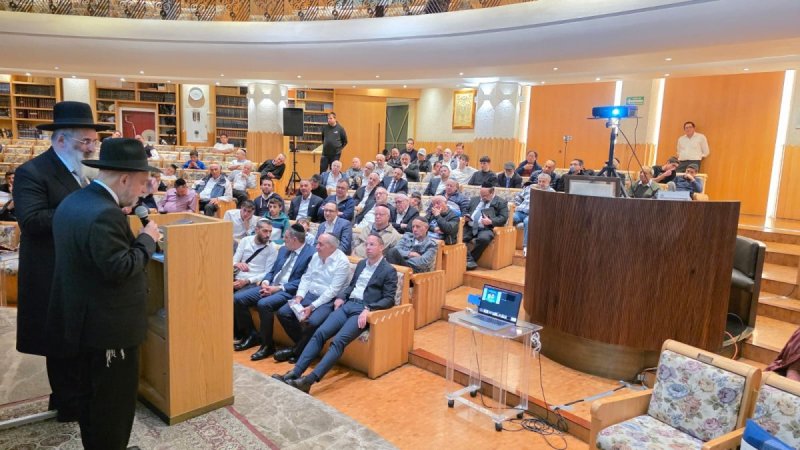 באדיבות המצלם