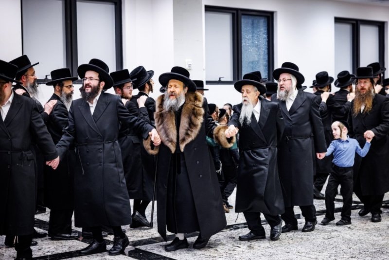 אברומי בלום, אחים לאנטשעווסקי, אייזיק י.