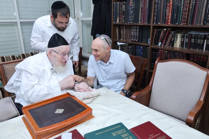 באדיבות המצלם