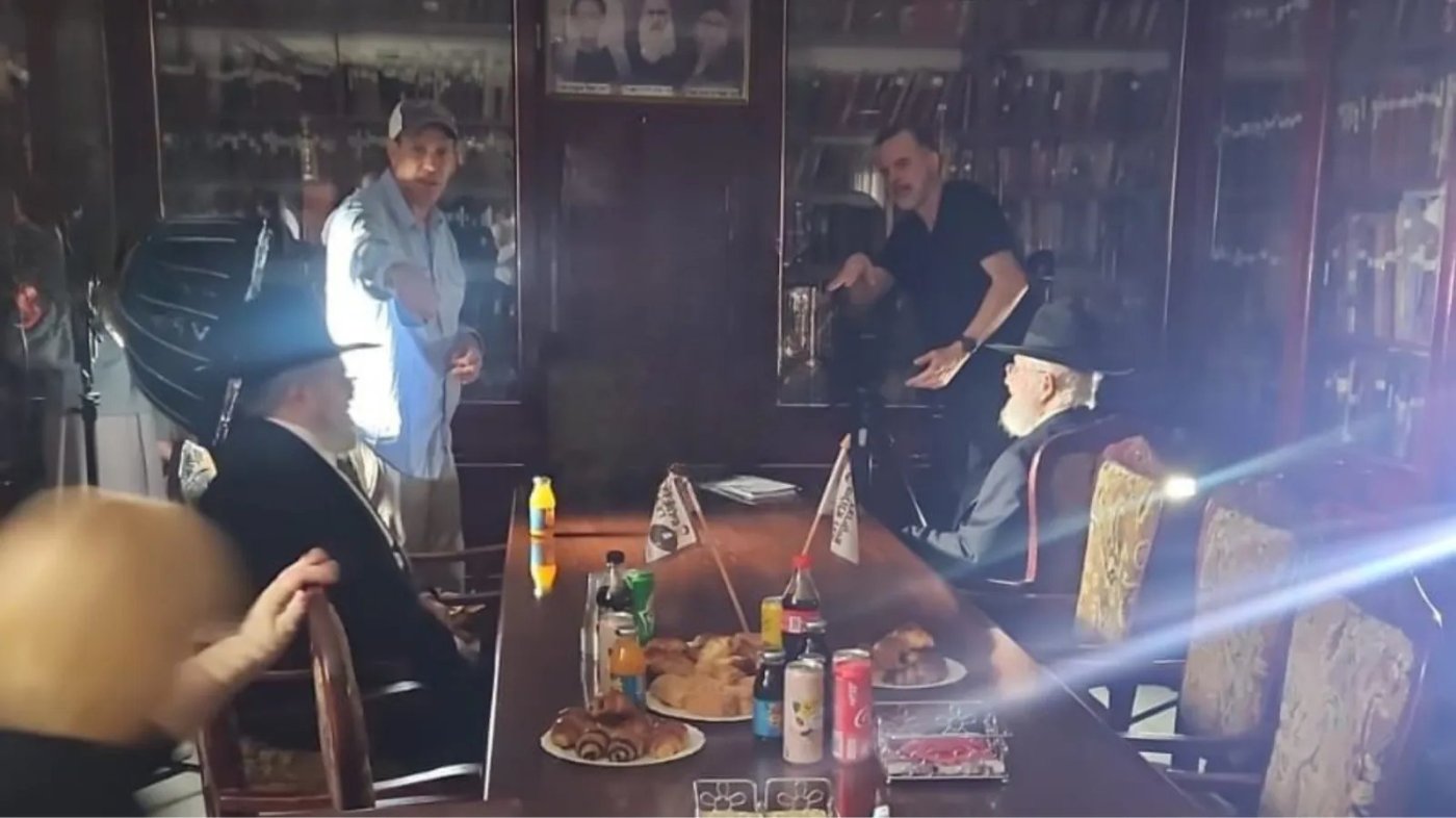 באדיבות המצלם