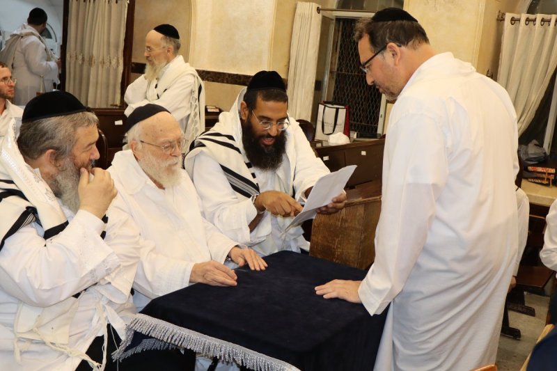 באדיבות המצלם