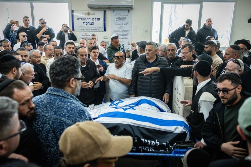 יונתן זינדל, פלאש 90