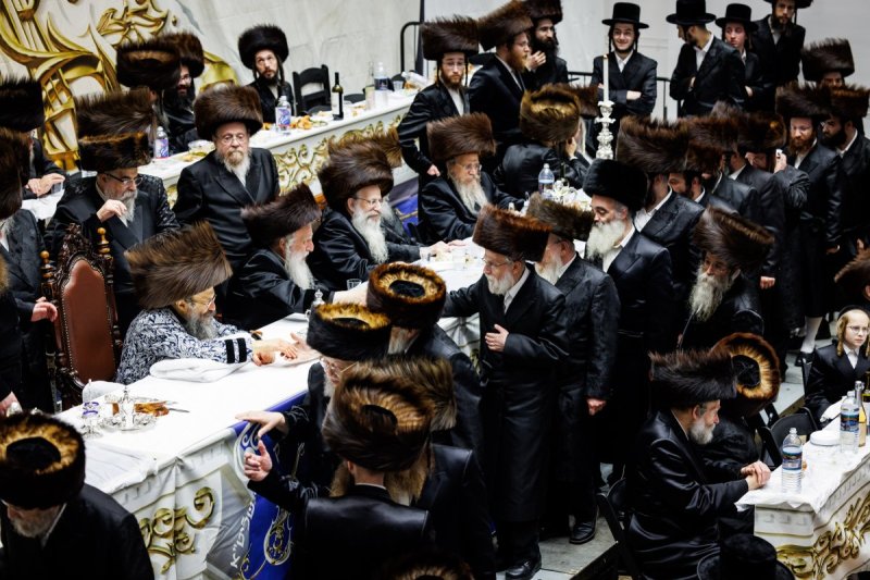 אברומי בלום והלל ל"ש