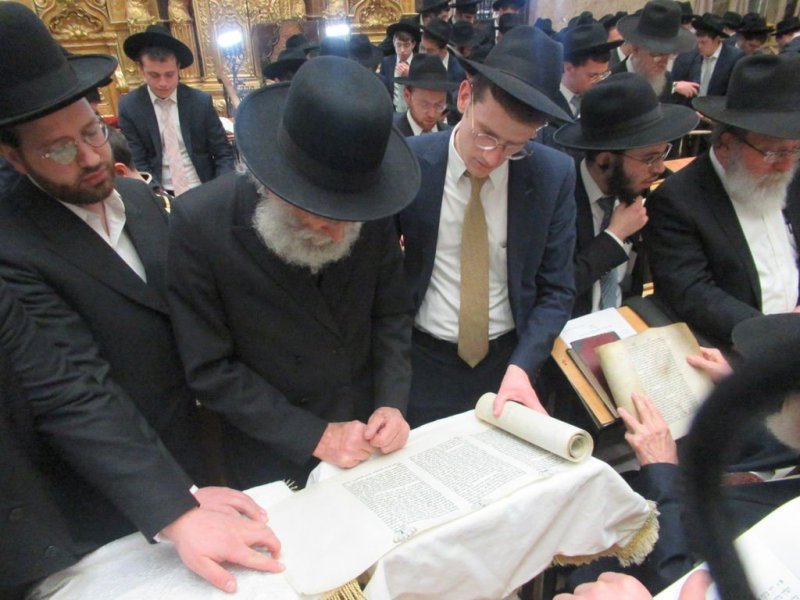 באדיבות המצלם