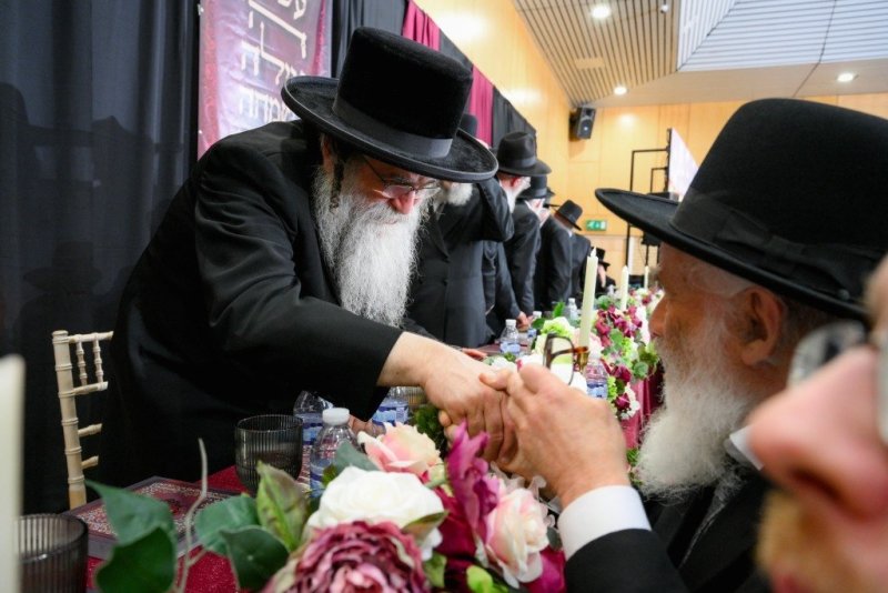 באדיבות המצלם