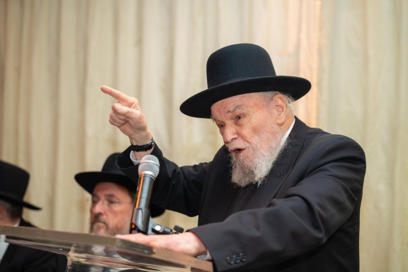 דניאל נפוסי ומאיר זלזניק