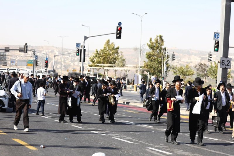 דניאל נפוסי ודוד מנדלסון