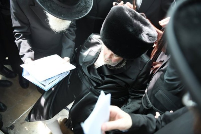 אנשיל בעק וא.מ.ש