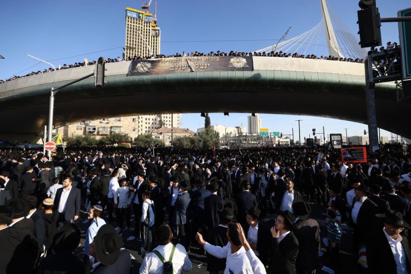 דניאל נפוסי ודוד מנדלסון