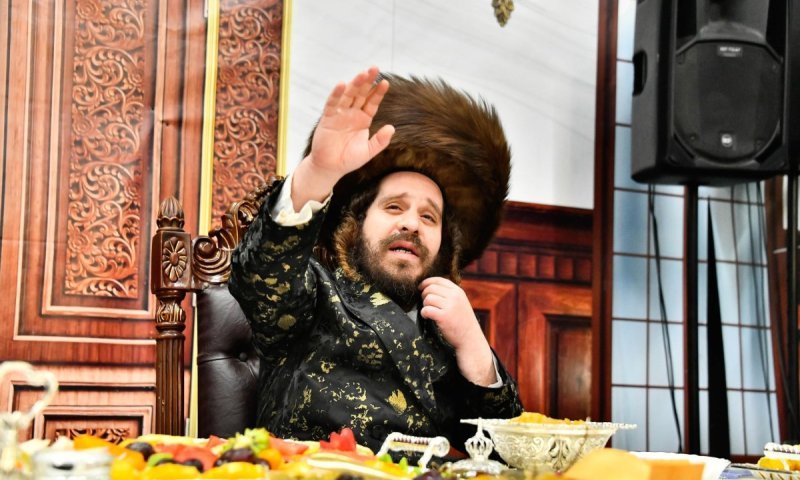 היכן ישבות האדמו"ר בעל "צינור השפע"? | כל אירועי וזמני השבת