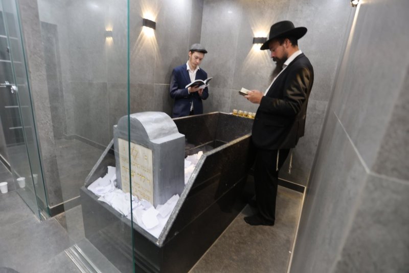 מרדכי לובעצקי