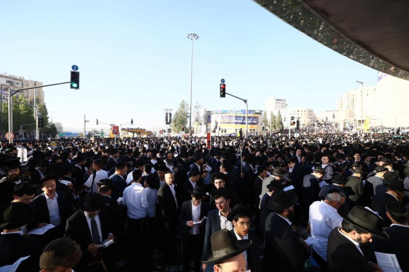 דניאל נפוסי ודוד מנדלסון