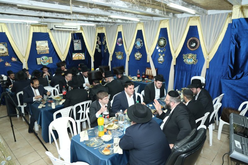 באדיבות המצלם