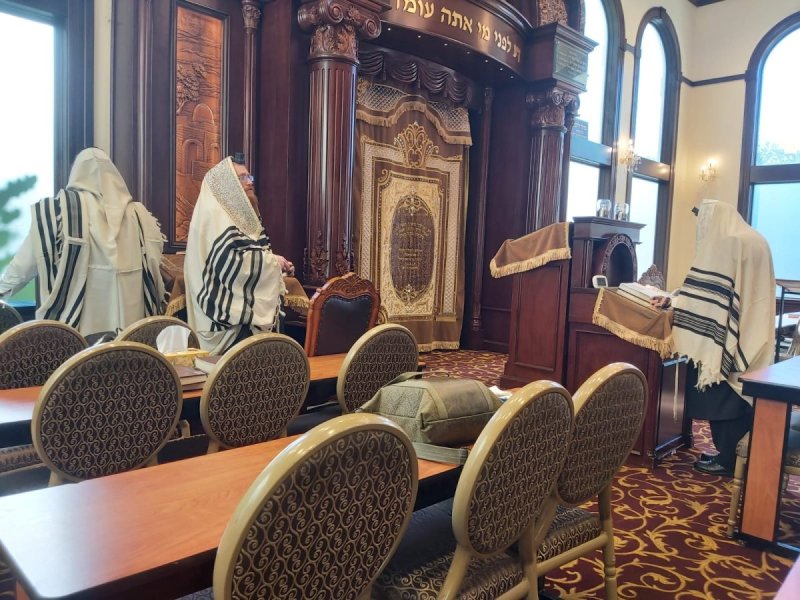 באדיבות המצלם