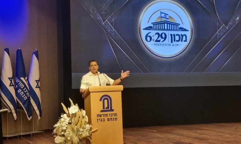 השר שיקלי מאשים: "שב"כ, אמ"ן ואוגדת עזה היו עסוקים בלהיות מדינאים"