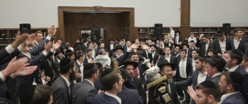 באדיבות המצלם