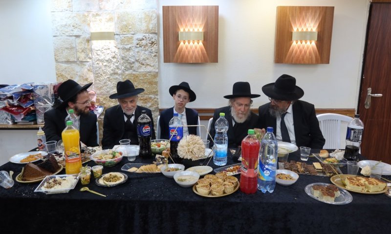 בר מצווה לבנש"ק מ"מאור התלמוד" ו"בית מדרש עליון" 