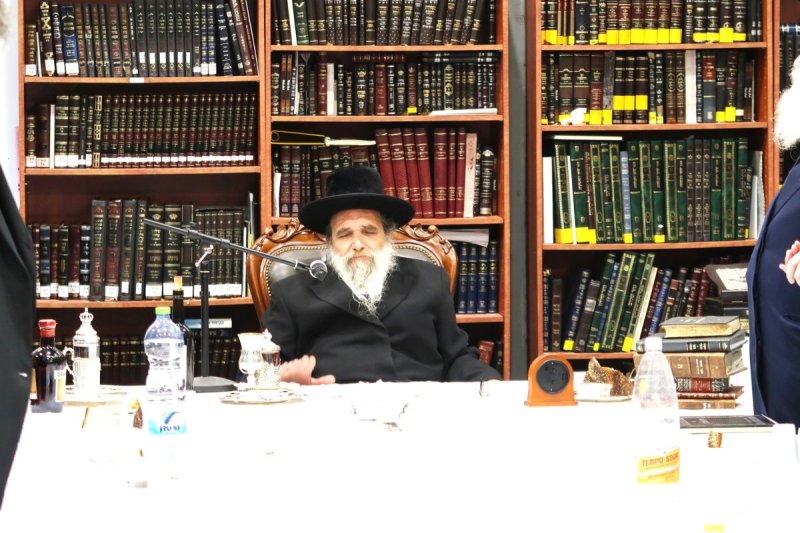 באדיבות המצלם