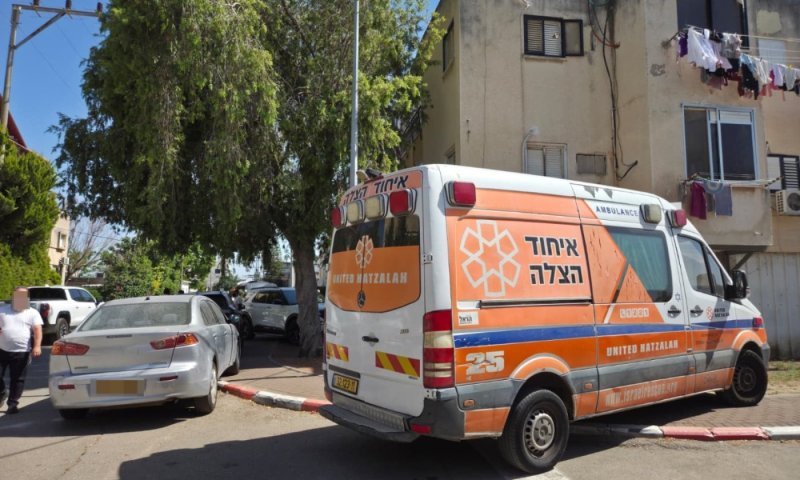 תינוק בן ארבעה חודשים נשכח ברכב בכפר חב"ד, מצבו קשה