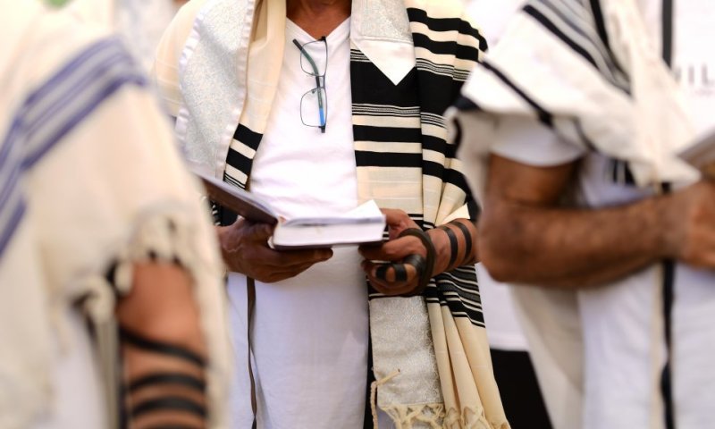 הח"כ זעק מעל דוכן הכנסת: "מונעים מיהודי להניח תפילין"