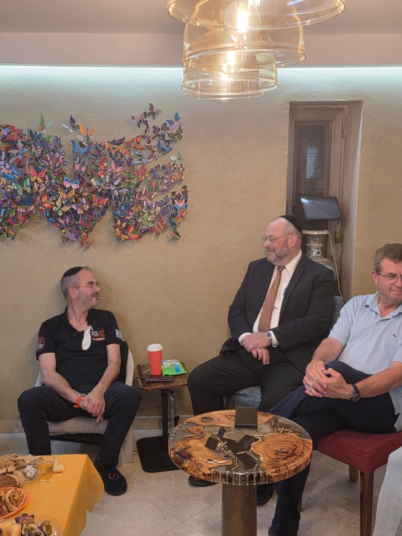 באדיבות המצלם