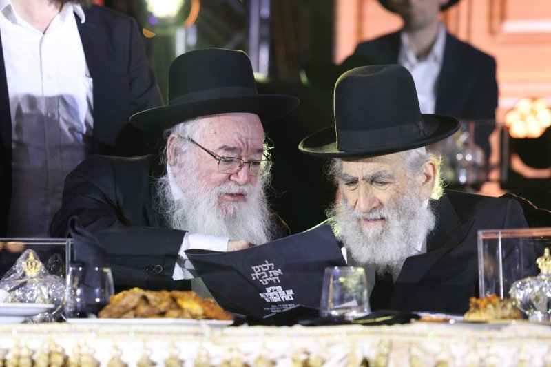 יעקב נחומי ואריאל סר