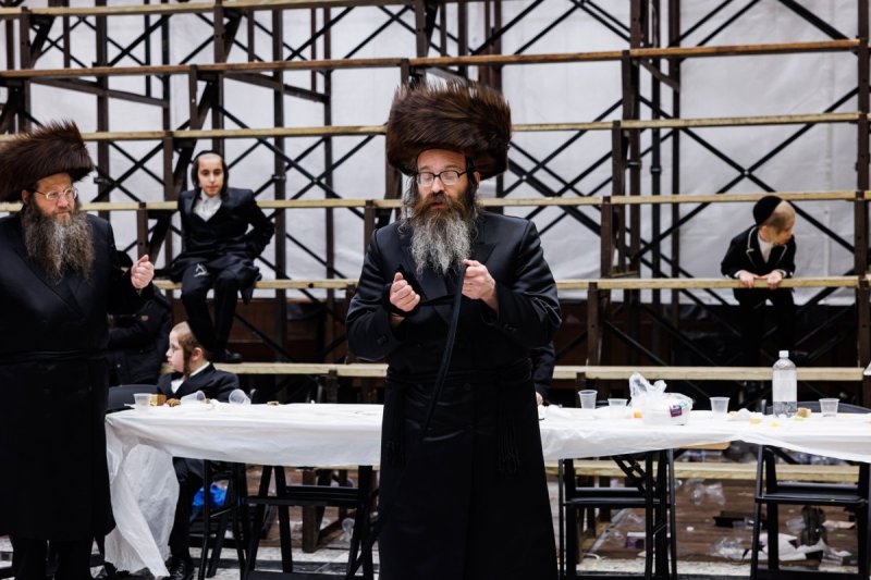 אברומי בלום והלל ל"ש