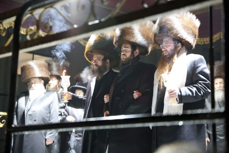 באדיבות המצלם