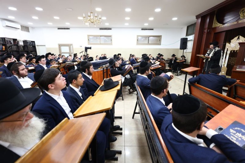 באדיבות המצלם