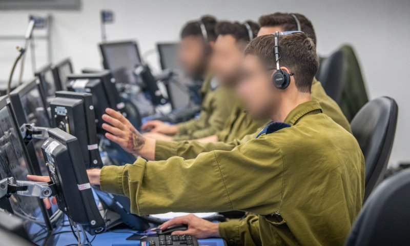 הקצין שזלזל בהתרעות ה-7/10 מסרב לפרוש - ומקבל רכב חדש מהמדינה