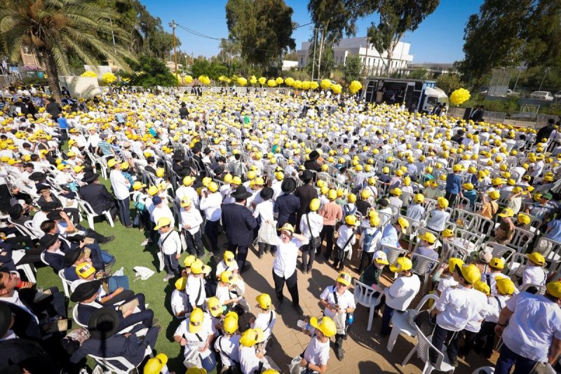 דניאל נפוסי