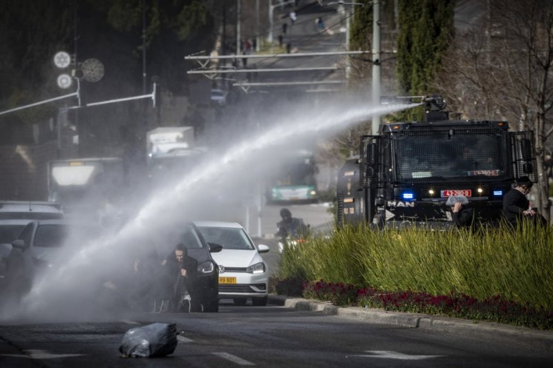 חיים גולדברג, פלאש 90