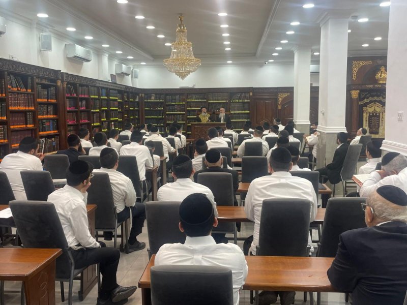 באדיבות המצלם