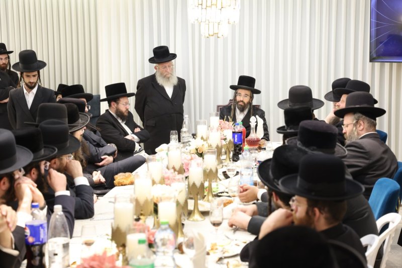 באדיבות המצלם