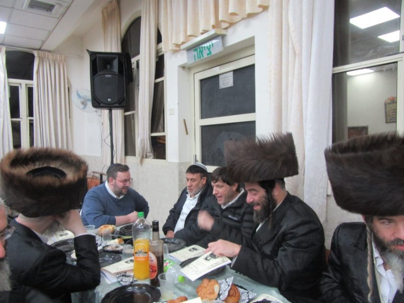 באדיבות המצלם