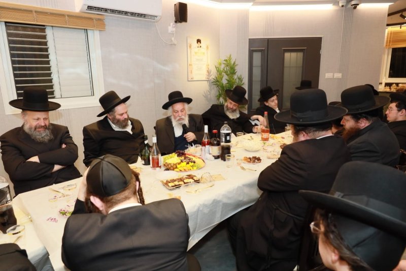 באדיבות המצלם