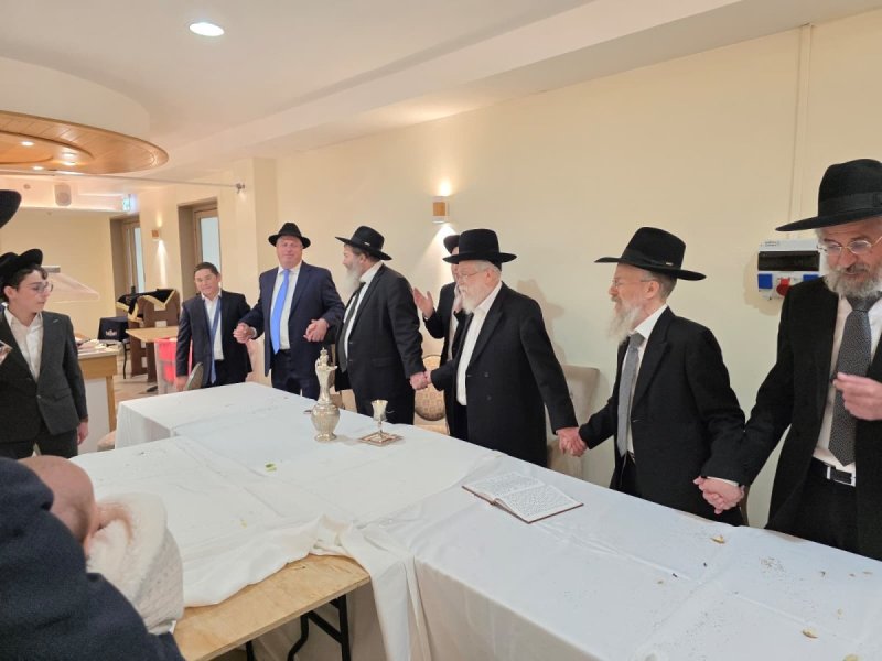 באדיבות המצלם