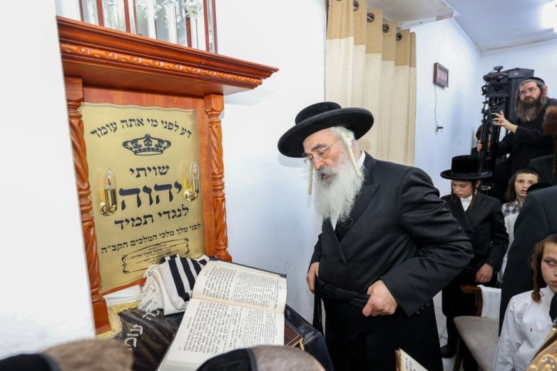 באדיבות המצלם