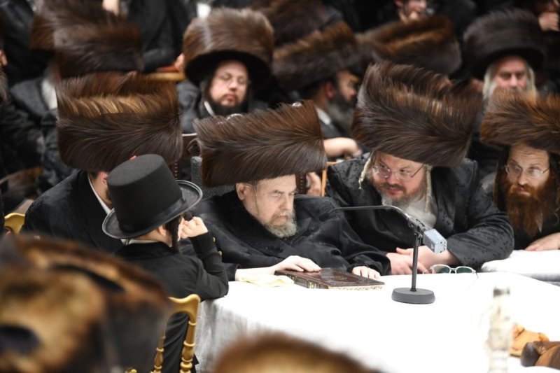 אנשיל בעק וא.מ.ש