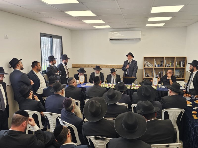 באדיבות המצלם